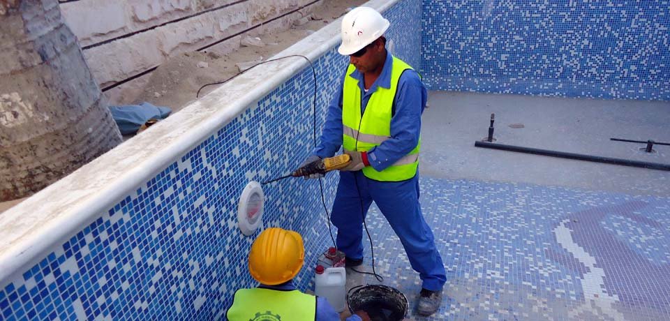 شركة ترميم مسابح بعيون الجواء
